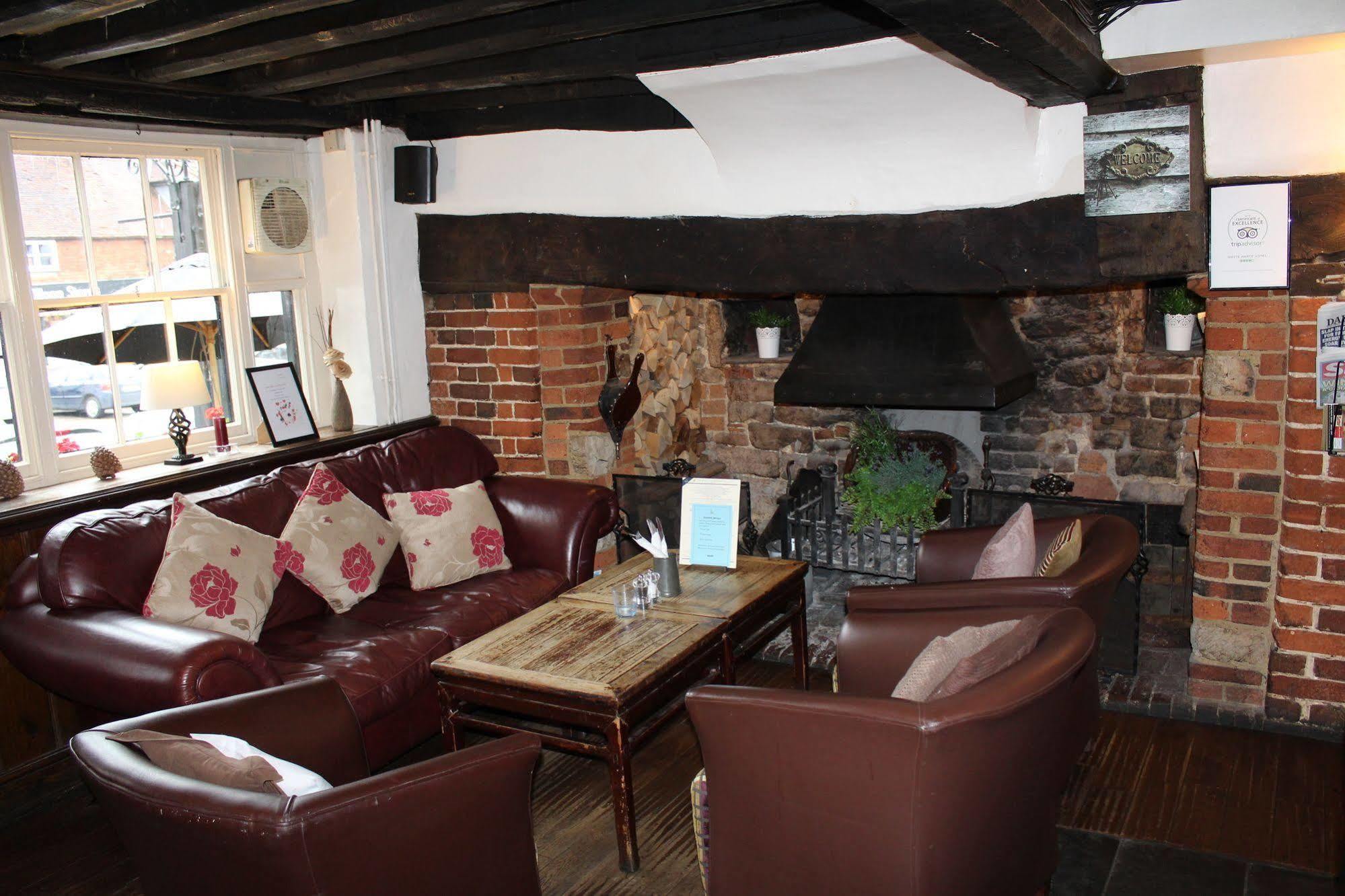 Whyte Harte Hotel Redhill  Exterior photo